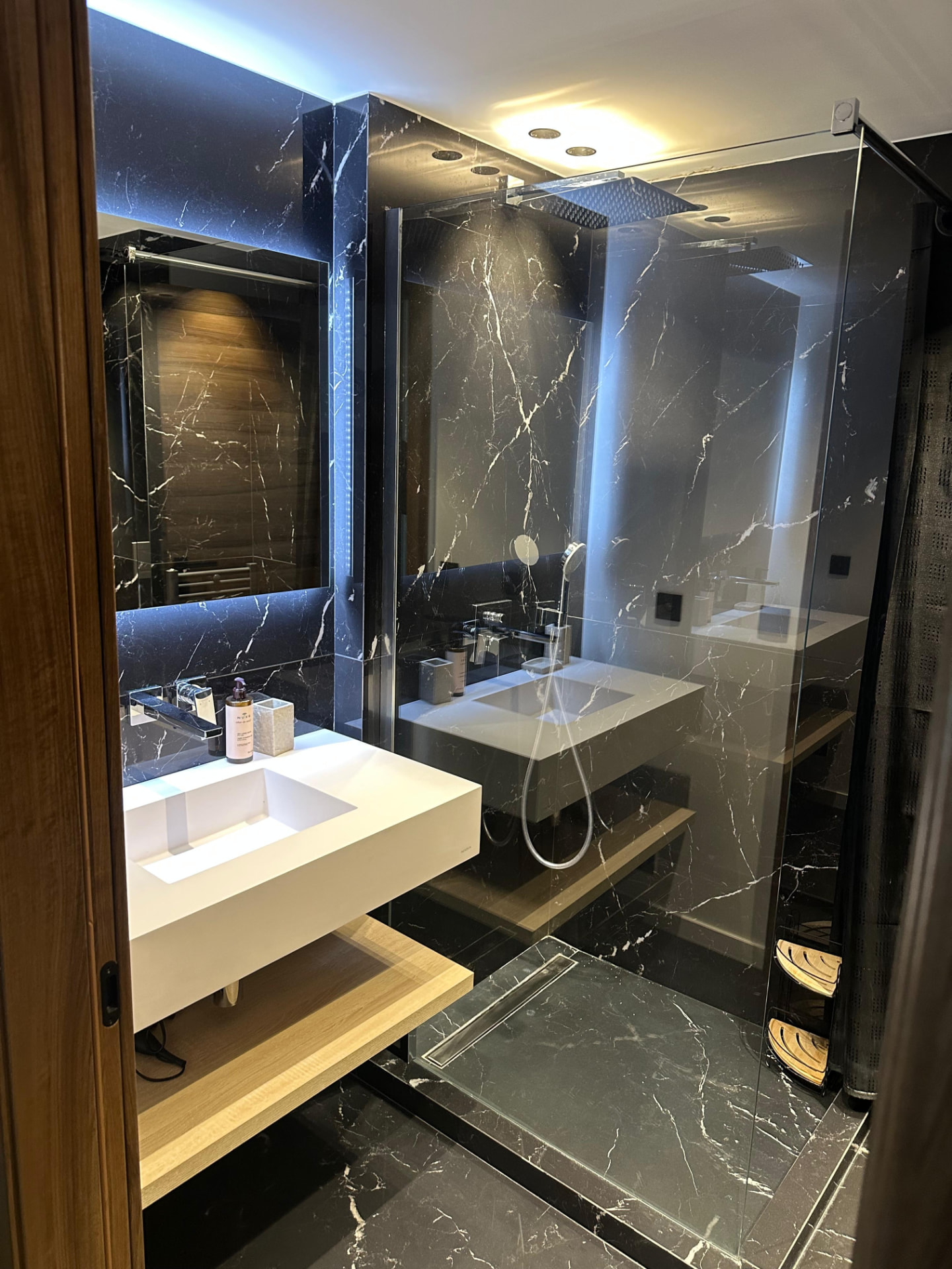 Salle de bain d’exception – appartement de luxe, Monaco